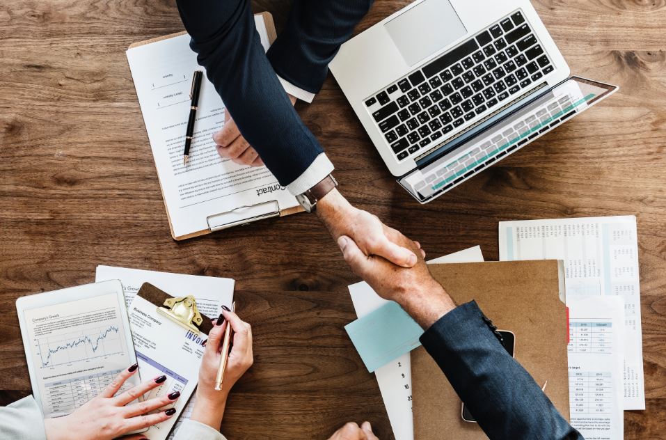 In de meeste organisaties staat schoonmaak niet bovenaan de prioriteitenlijst. Ook niet als er een nieuw contract nodig is. Toch is er veel over te vertellen. Wat speelt er in de schoonmaakbranche? Én hoe zorg je voor een gezond schoonmaakcontract: bit.ly/2xLlmYV #svnl