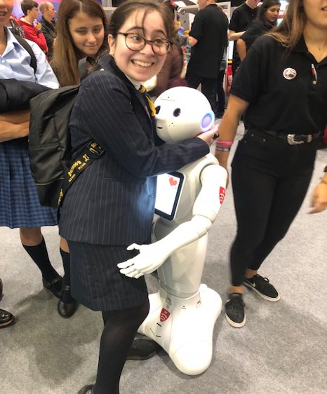 Pupils from @ESUS_Mayfair went to have a look at the new Scientist Live Exhibition at the Excel Centre and even got to hug a robot! 🤖bit.ly/2py5TYj

#ExcelCentre #Science #SchoolTrip
