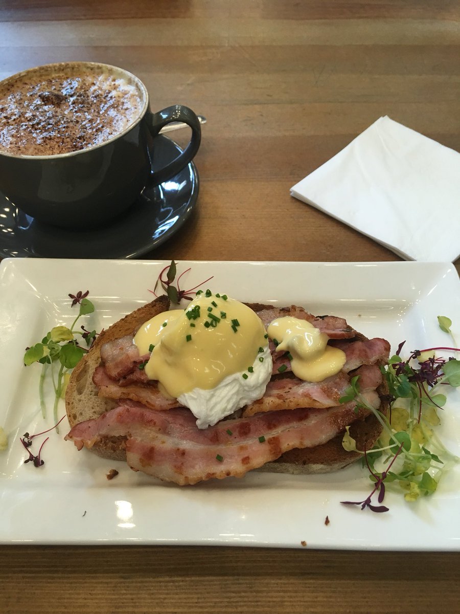 chippycompton's tweet photo. Breakfast time at @icunion #yum https://t.co/Pz9RSOC3Ts