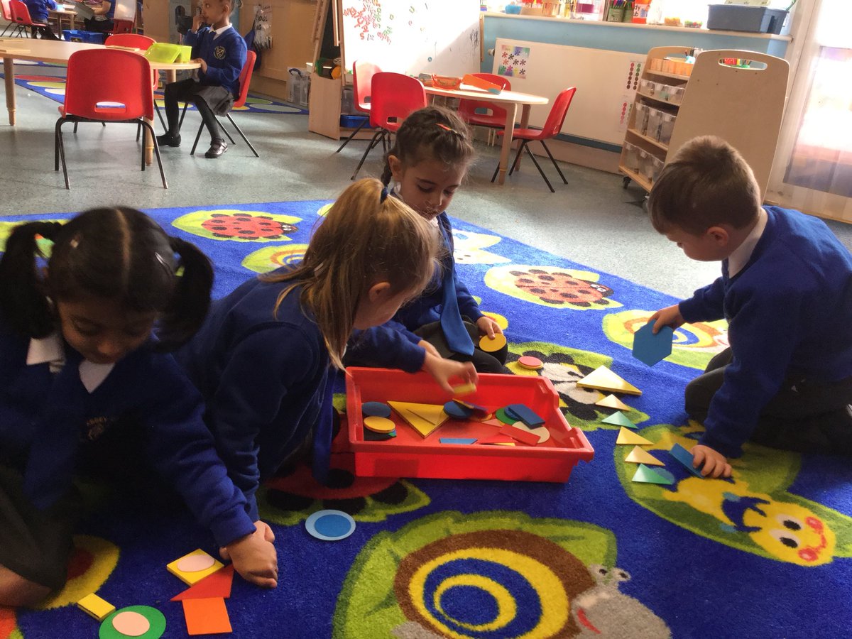 AbbeyPrimary's tweet photo. We are using 2Dshapes to create pictures #rec #shapepictures https://t.co/dMb0RzQ8f2