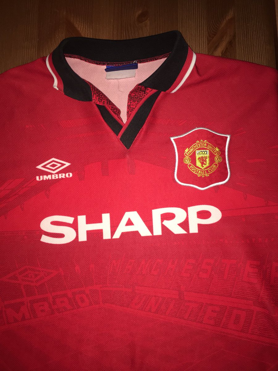 Retro Red Devils tweet media