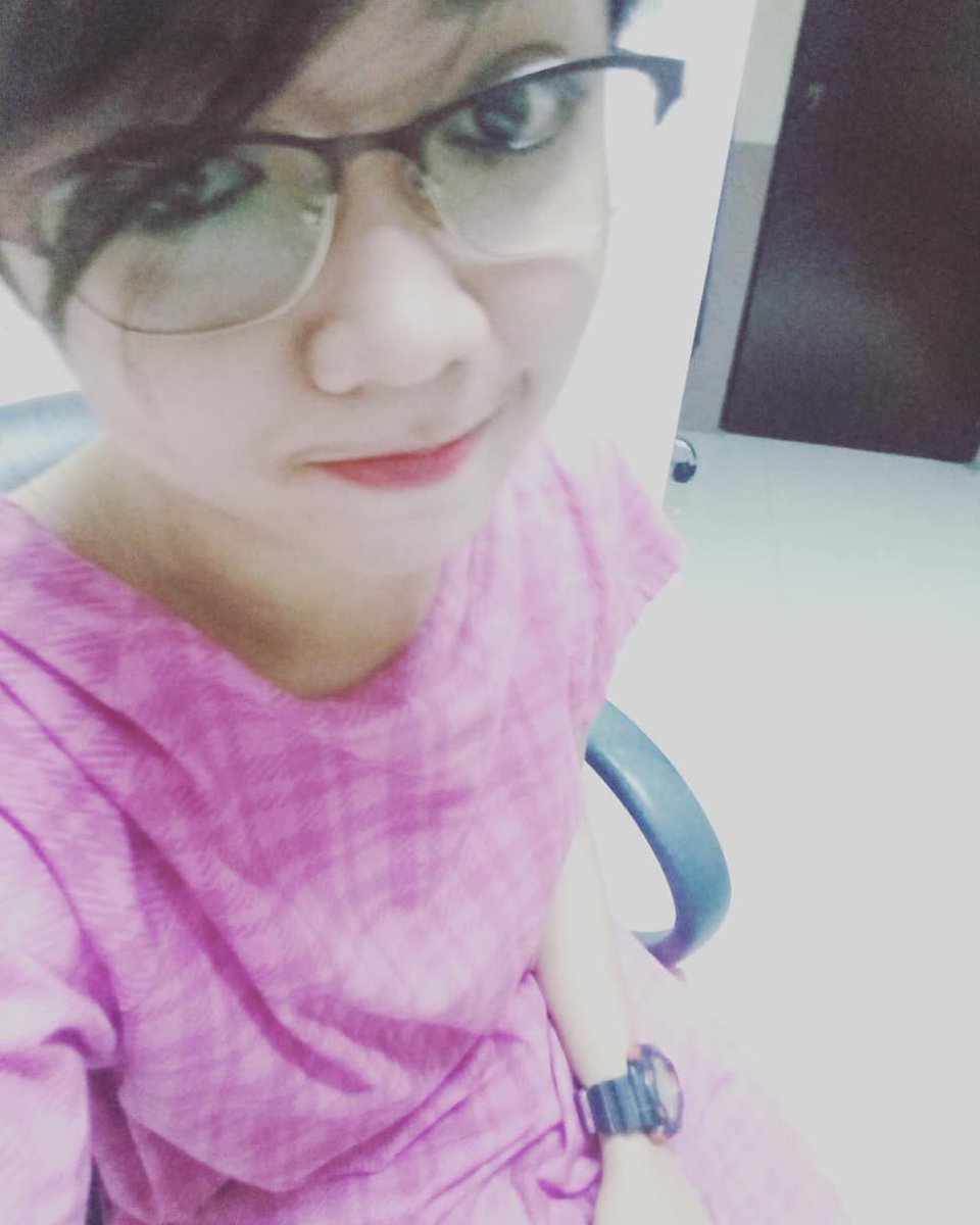 jayvzlopez's tweet photo. Smile lang kahit may masakit 🙂 https://t.co/cLfd0KV05L