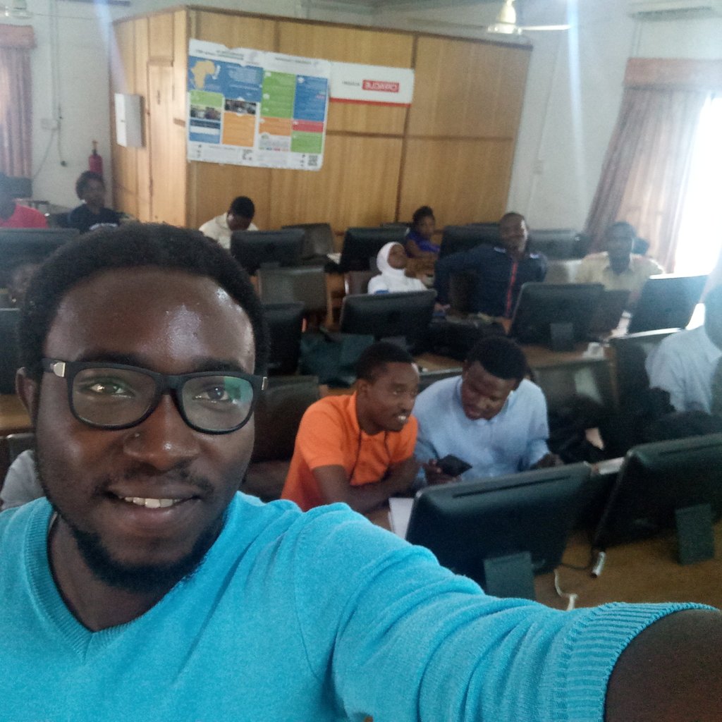 polag01's tweet photo. @H3ABioNet UI Ibadan class has been interesting today... Learning different perspectives of alternative splicing #IBT_2018 #Africa #bioinformatics https://t.co/xNrLVzwDcu