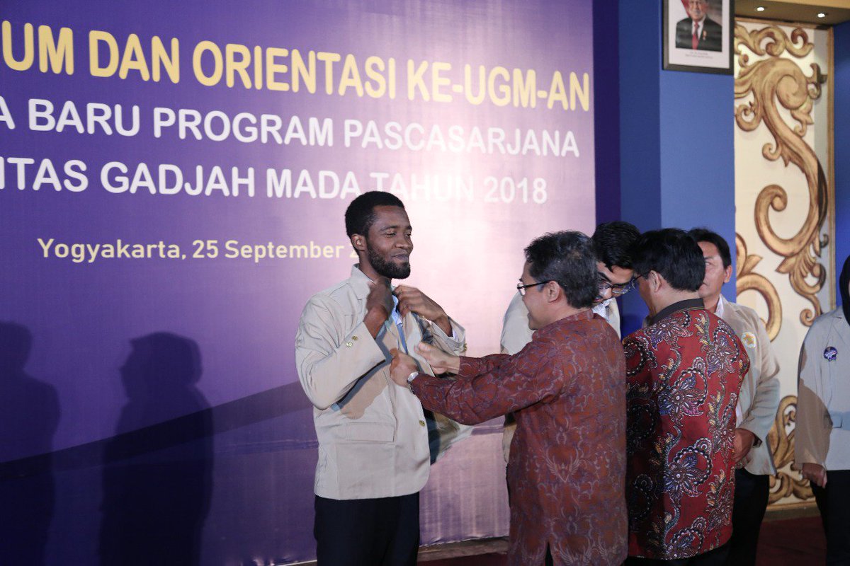 UGMYogyakarta's tweet photo. Selasa (25/9) Universitas Gadjah Mada menyelenggarakan kuliah umum dan orientasi ke-UGM-an bagi mahasiswa baru Program Pascasarjana UGM.
#akademikugm #mabaugm #pendidikanugm #pascasarjanaugm https://t.co/BwttzjAEs7