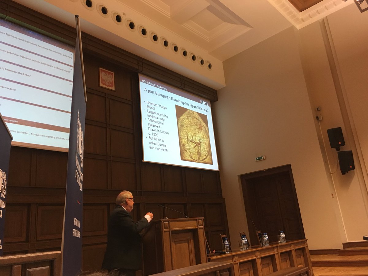 BibliotekaPG's tweet image. #OS18GD @ucylpay  and @annawalek Director of @BibliotekaPG continuing discussion on #openscience #resaerch &amp;amp; #metrics in Q&amp;amp;A session