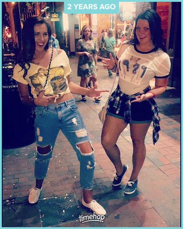 all_too_kylie13's tweet image. Throwback to that time K*nye was playing in Nashville so @jessie_shields and I walked around downtown in these outfits because #Taylorswiftmadetaylorswiftfamous 💁🏻‍♀️