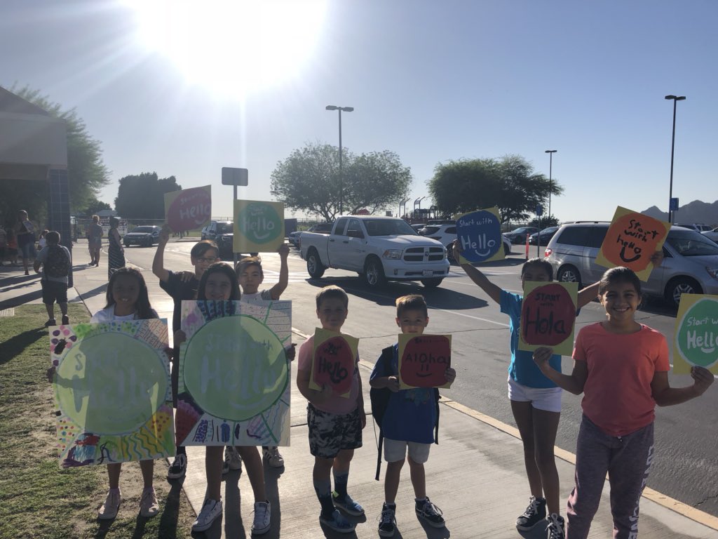 JHPthePrincipal's tweet photo. Love seeing our teachers and students saying hello to everyone during #helloweek #FordFalcons #AlwaysDoYourPersonalBest #DSUSDpride #dsusdhello https://t.co/oFoXRBR70j