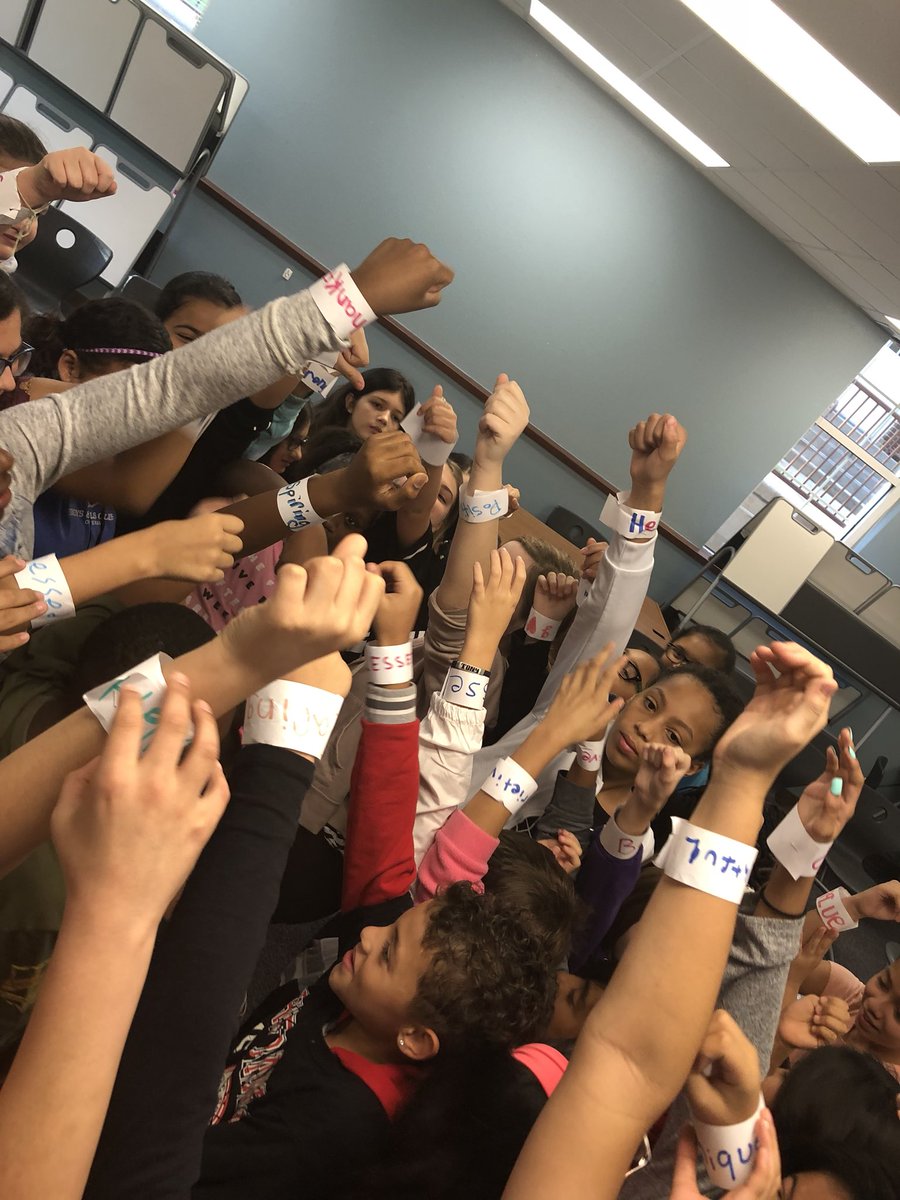 Trey_Ford's tweet image. E is for Encourage! Why not have encouraging wrist bands? #JKR #HelloWeek @caldwelltisd