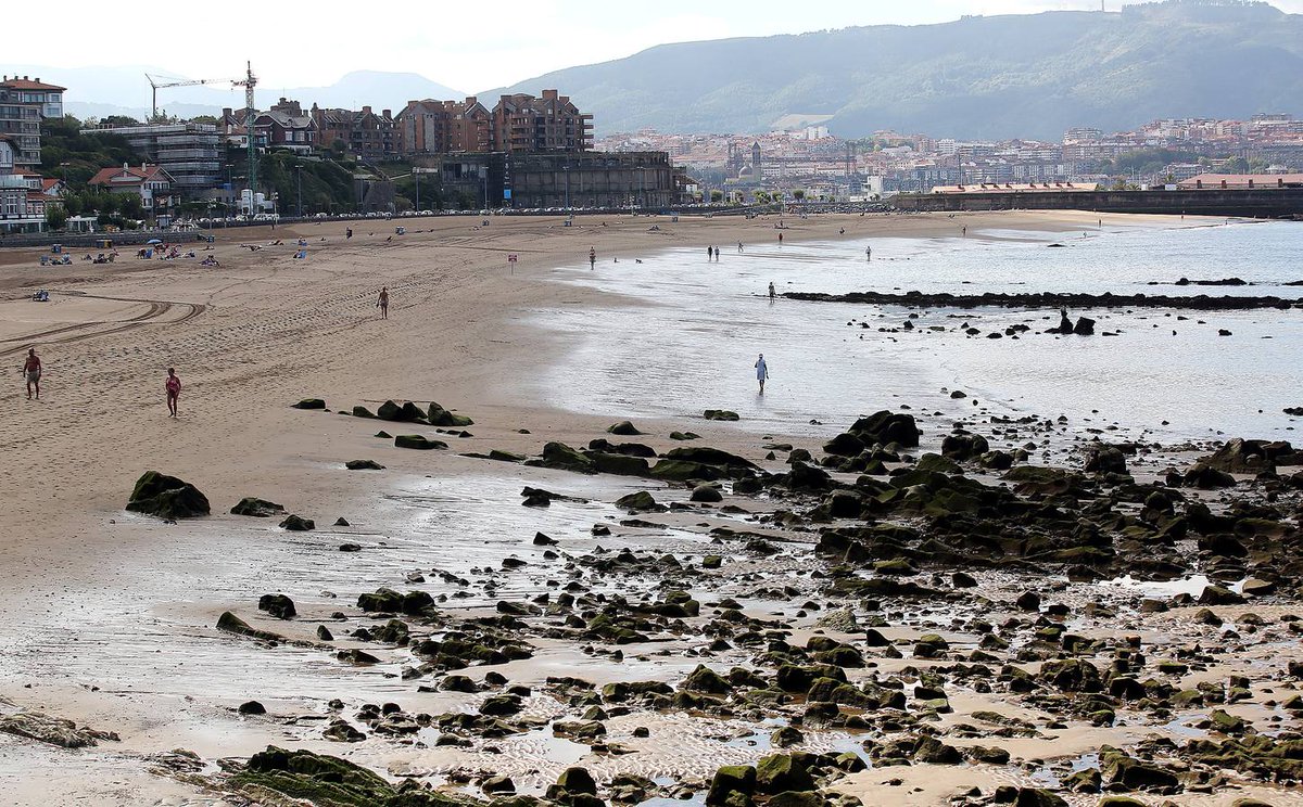 elcorreo_com's tweet photo. 📸 FOTOS: Las espectaculares imágenes que las mareas vivas dejan en la costa vizcaína 👉 https://t.co/U8qMfn5Bxg https://t.co/swt53AgflU