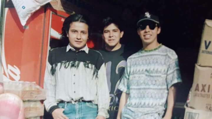 u2_mx's tweet photo. Daniel Sánchez nos comparte: "Espero se alcance a ver, esa playera era del ZOO TV tenía pocos días de haber asistido al primero de 4 conciertos de la banda en mexico. Ahora que lo pienso estuve en el primer concierto de U2 en México" #U2T0925 #GeneraciónU2 #U2mx https://t.co/pbYVJ2rhkd