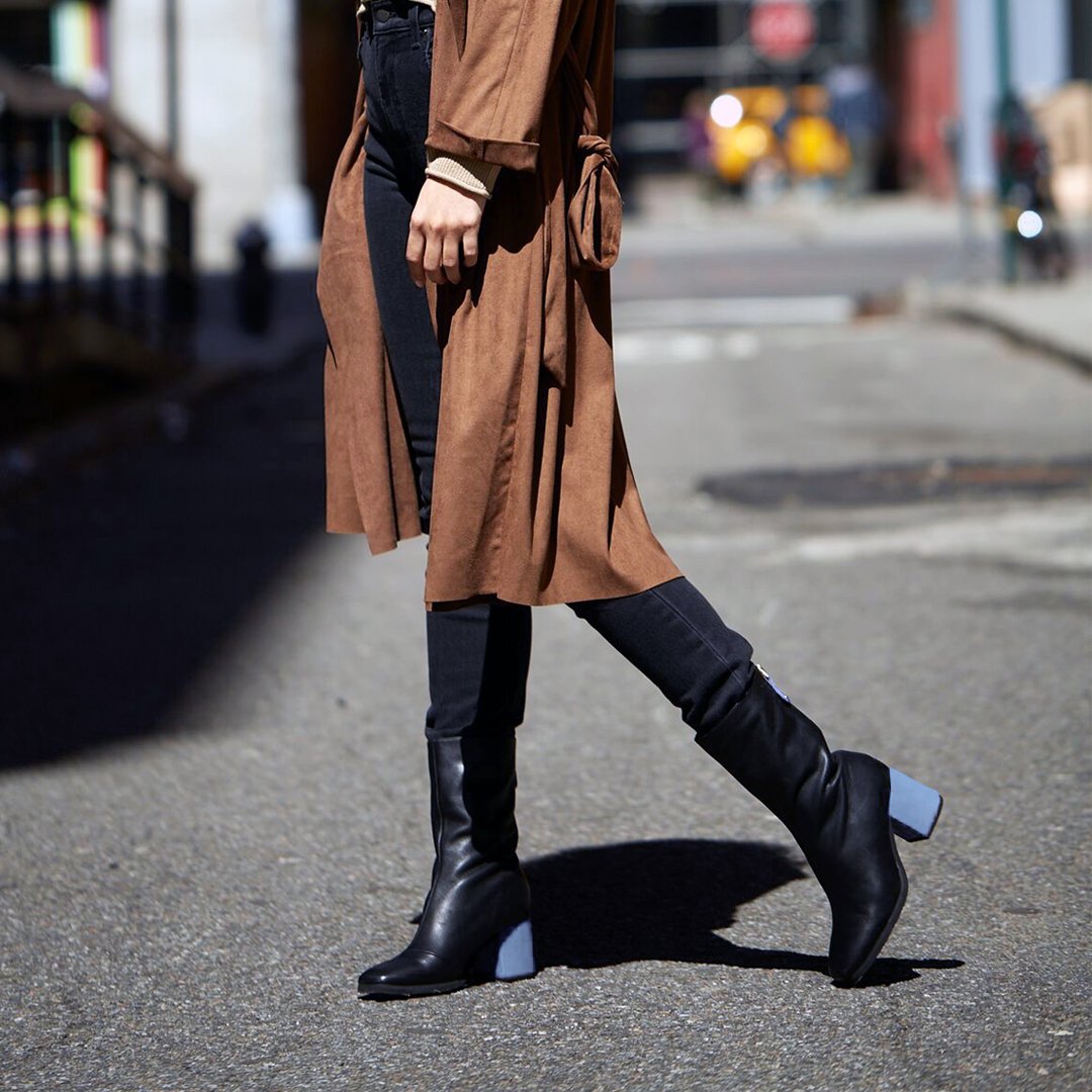 Andre_Assous's tweet photo. With just enough blue, Eri is a new Fall staple #andreassous #fallboots #bootfashion #womensfashion #styleinspo #lookoftheday https://t.co/1YRjo09mUz