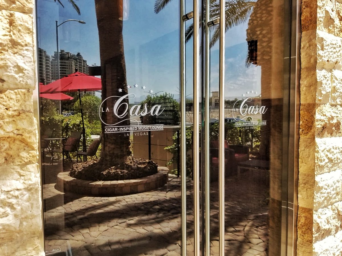 Tuesday*
GABRIELLA VERSACE
September 25, 2018 | 9:00PM
#LaCasaVegas 
.
.
.
#vegasliving #vegaslocal #dtsummerlin #bestofvegas #Botl #vegaslifestyle #greenvalley #cigarking #gvr #sevenhills #igcigarfamily  #nevada #Sotl #lasvegasnv #nevadalife #bocapark #vegasweekend