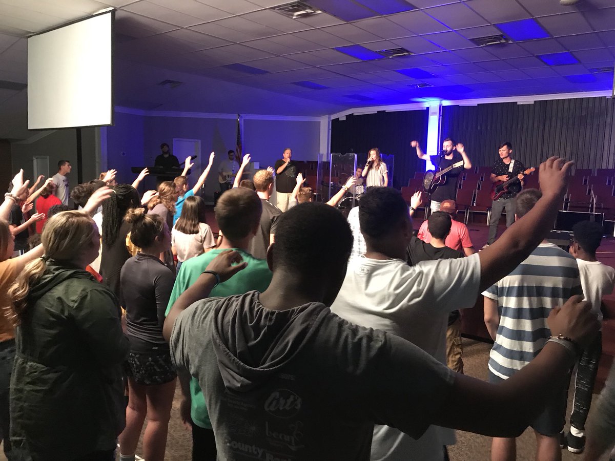 RaceMinistry1's tweet photo. Awesome time at RACE this past Friday night. #ExperienceOrEncounter https://t.co/bTeAcjhblv