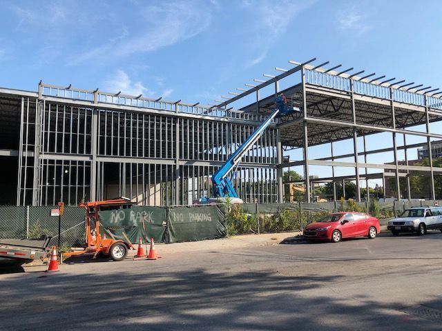 POAHCommunities's tweet image. The new @jewelosco in Woodlawn is taking shape! This grocery store will provide our residents with healthy food options in their neighborhood and bring 200 new jobs to the community. #Woodlawn #ComunityDevelopment #Chicago