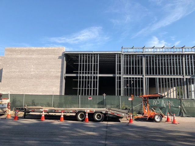 POAHCommunities's tweet image. The new @jewelosco in Woodlawn is taking shape! This grocery store will provide our residents with healthy food options in their neighborhood and bring 200 new jobs to the community. #Woodlawn #ComunityDevelopment #Chicago
