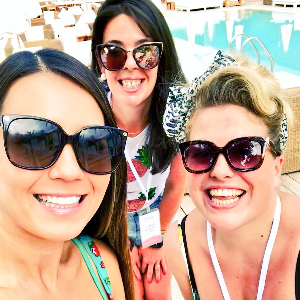 Victoria_KL_'s tweet photo. Meanwhile in Ibiza..#Elevate2018 #GoddessFormula #BusinessBesties https://t.co/M2b87dlfJ8