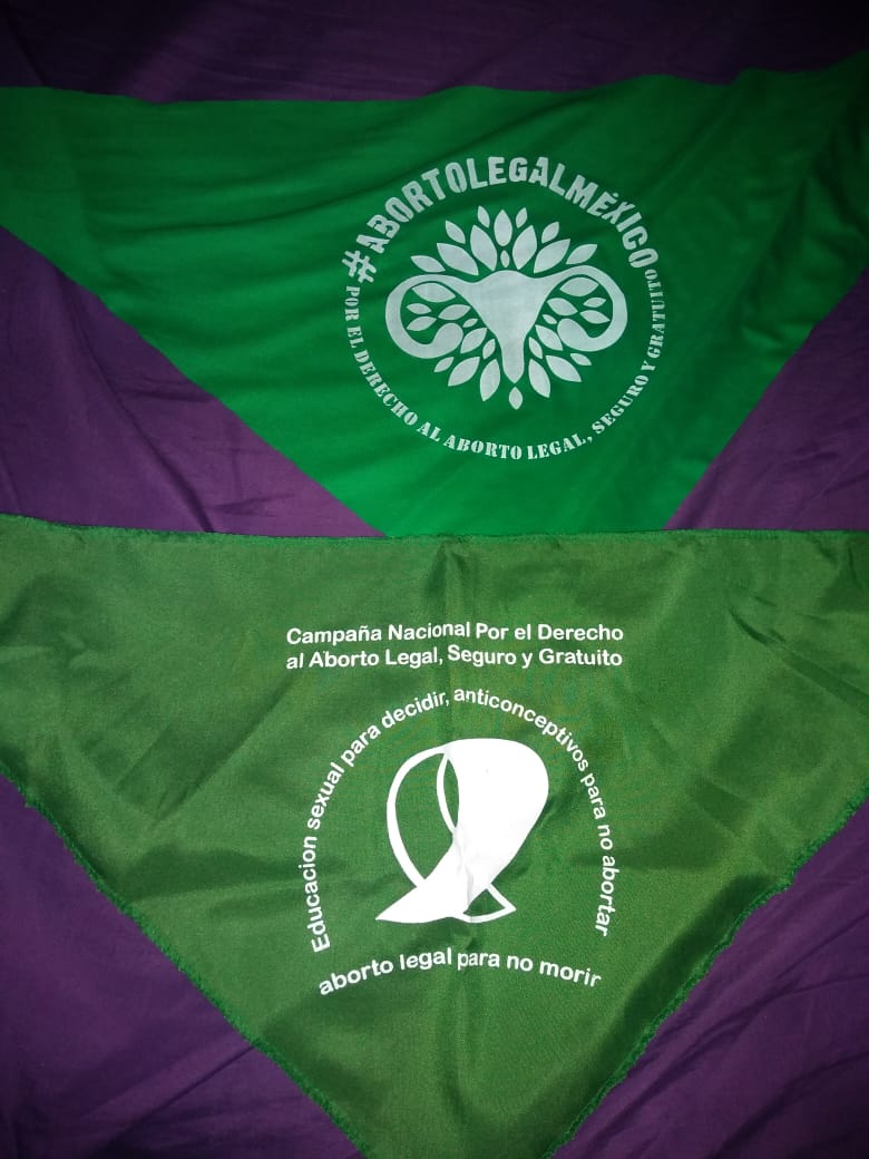 YumicoVeliz's tweet photo. La lucha sigue #Argentina, #28S primeros pañuelos verdes impresos x @TannyOrigel en #Jalisco, #México ¡En #Argentina y en #México #AbortoLegalYa ! Gracias a cada una x su  andar🎶🎉😎 https://t.co/tY3y7L9aUc