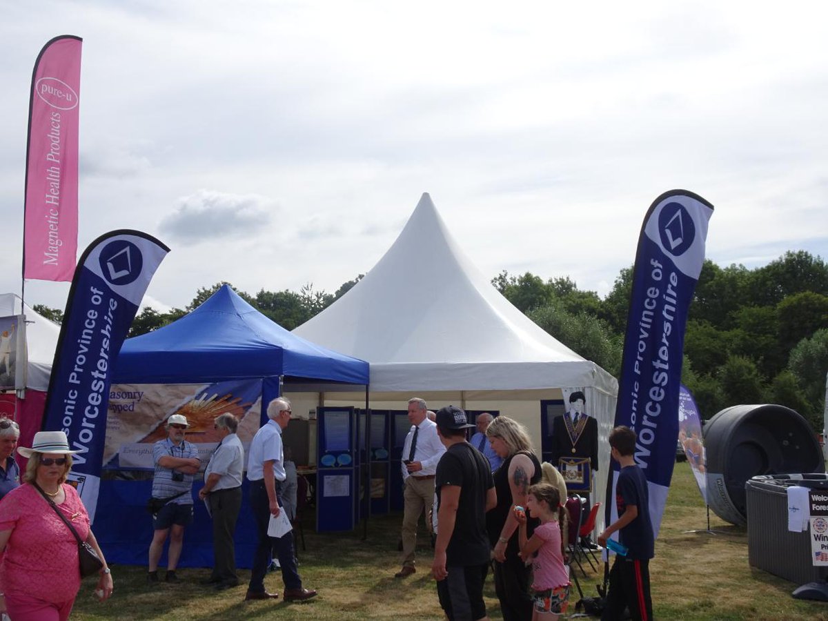 Freemasonry2day's tweet photo. "We have to get out there &amp; tell the general public all about Freemasonry" 💬

These words from Robert Vaughn, Provincial Grand Master of @WorcsMasons, led #Freemasons from Lodge of St Michael No.1097 to set up a stand at a country show.

Read more → https://t.co/su7Rd2lxRE https://t.co/Qoy5fkkReM