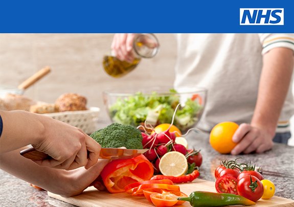 NHSuk's tweet photo. Not sure exactly what 'healthy eating' is? These eight practical tips cover the basics of healthy eating, and can help you make healthier choices: https://t.co/5WFLoHXPiJ https://t.co/0hIKUGdXFk