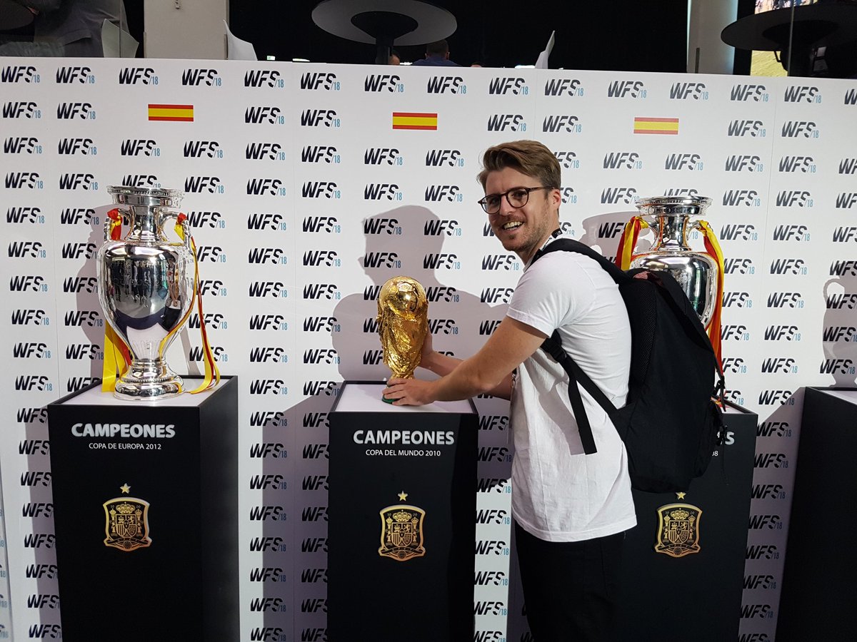 micamaci's tweet photo. Meeting lots of interesting people from football federations, leagues and pro clubs from all over the world in Madrid at World Football Summit. Ping me to meet me. https://t.co/kJoTOlzUHe