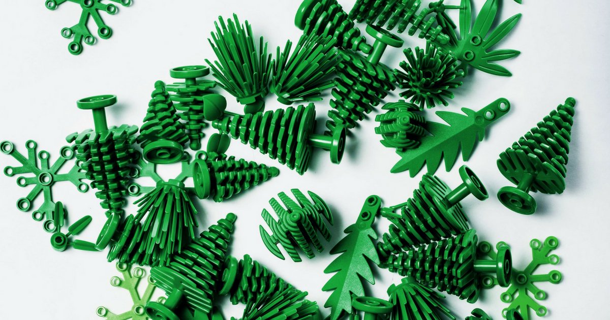 Skogsindustrin's tweet photo. 2030 ska alla legobitar tillverkas helt utan råolja. Men redan från augusti i år är en del av @LEGO_Group s sortiment tillverkat av sockerrör. Bra bioekonomiskt initiativ tycker vi! #bioekonomi https://t.co/1nJVgK9weO