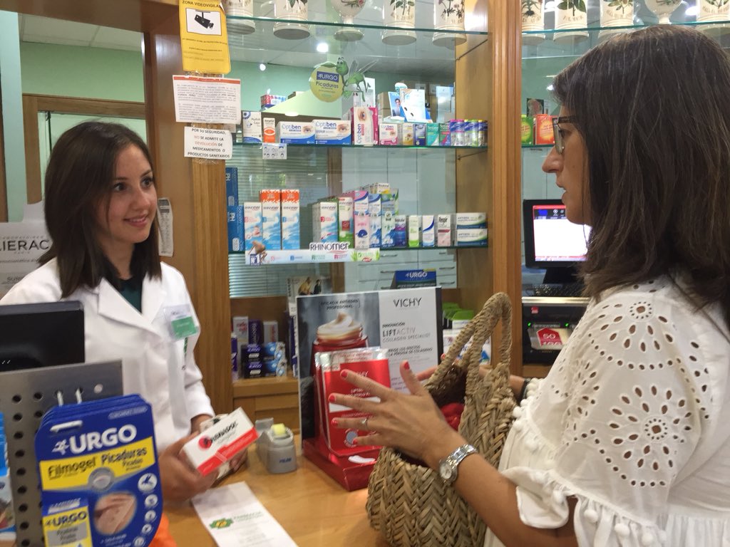Raising awareness about the importance that patient counseling services have at Farmacia Fornos, following the theme of this year’s #WPD2018 #DMF2018 “Pharmacists are your medicines experts” #Imyourmedicinesexpert