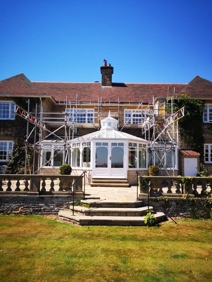 askscaffolding's tweet image. Access scaffolds erected over rear and side conservatories in Helmsley for decorating work. #AskScaffolding #NorthYorkshire