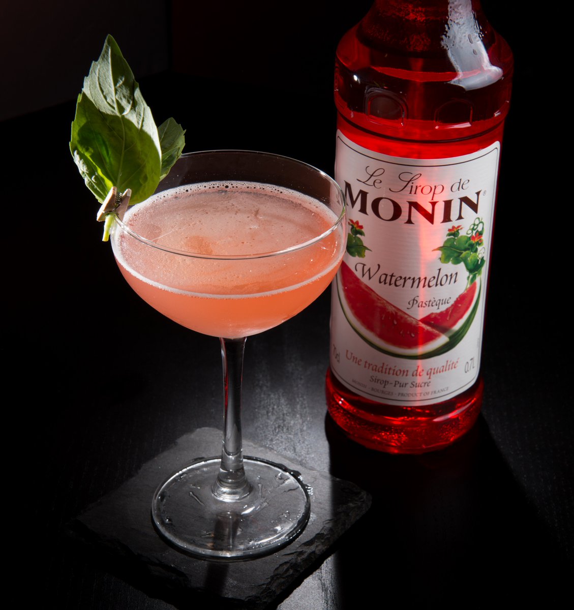 Monin_UK's tweet photo. He won the judges over with his drink The Cliff Diver, using MONIN Watermelon syrup #MONINCup #MONINCup2018 @HoxtonSquareBar https://t.co/k8PTB8dWJM