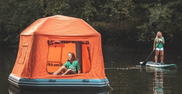 La première tente flottante au monde vous donnera envie de camper dans l’eau
#camping bit.ly/2zsTif4