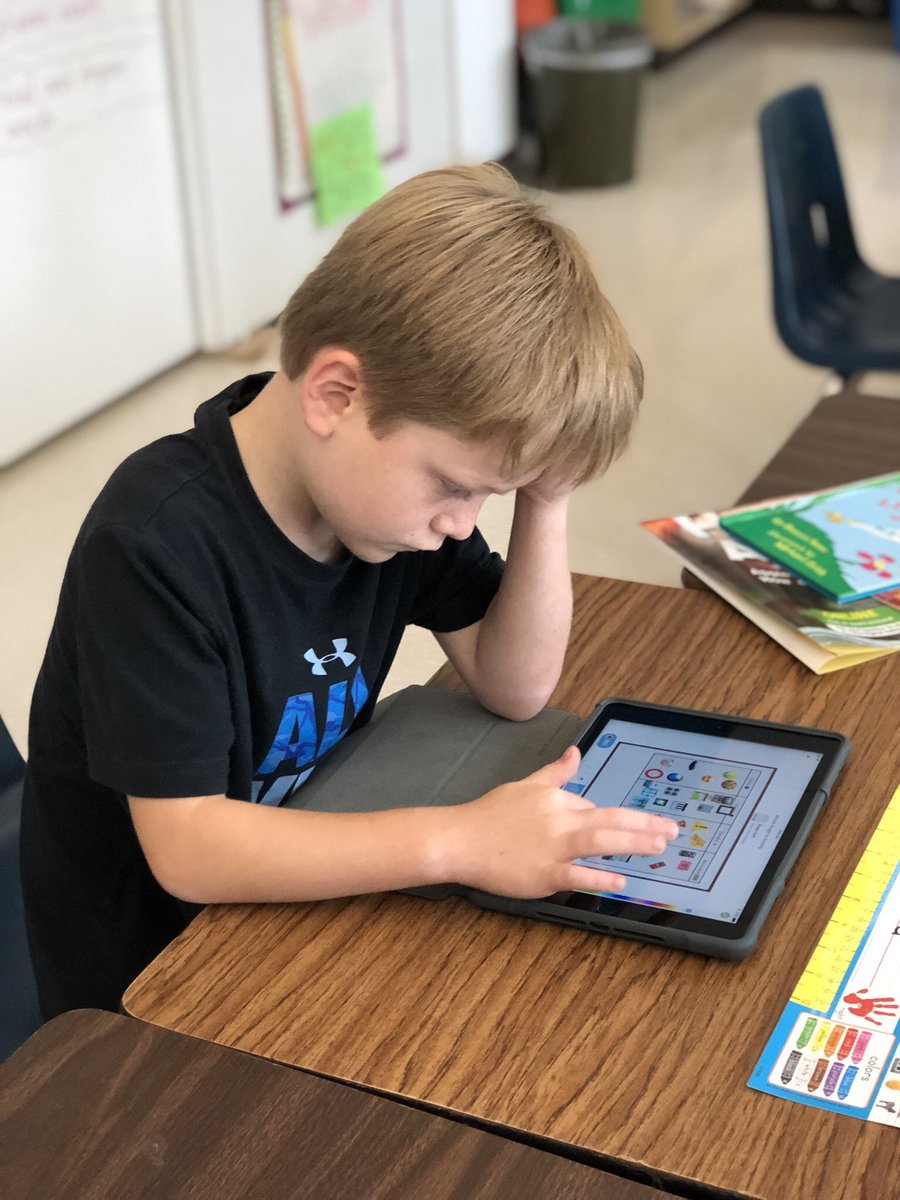 TechWithMatt's tweet photo. Shapes AND @Seesaw?!? We took pictures of shapes in the classroom/recorded our voices explaining the shapes & did a shape sorting activity. What a fun day in #1stgrade #Math #ESinnovate #EdTech #ESmath https://t.co/ZobL6BYlAg