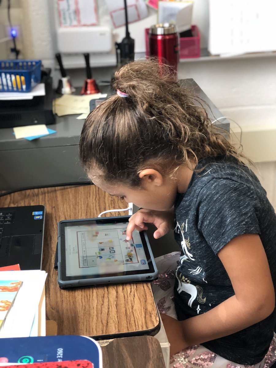 TechWithMatt's tweet photo. Shapes AND @Seesaw?!? We took pictures of shapes in the classroom/recorded our voices explaining the shapes & did a shape sorting activity. What a fun day in #1stgrade #Math #ESinnovate #EdTech #ESmath https://t.co/ZobL6BYlAg