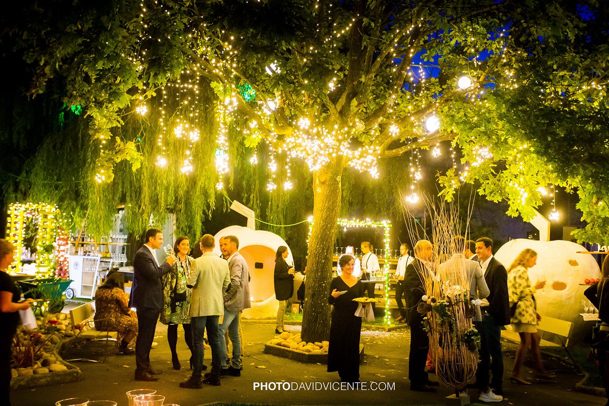 ViuraHotel's tweet image. ¡Este viernes vuelve el #ExclusiveMeetingTE ⚜️ a @SidreriaAraeta 🥂! A todas las agencias, bodegas, hoteles e instituciones participantes... ¡os esperamos con mucha ilusión en esta #NetworkingParty única! ✨ #LuxuryTourism #BoutiqueEvents #SanSebastián