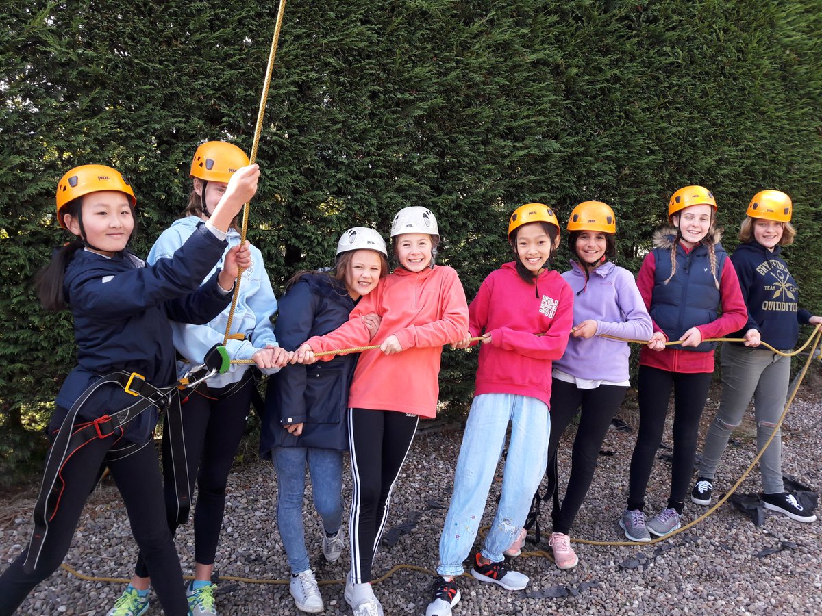 SheffieldHigh's tweet image. Our new Year 7 pupils are enjoying the sunshine while on their residential at Hollowford near Castleton this week. They’ve been taking part in some fun team building exercises to build their confidence inside and outside the classroom. @GDST #sheffieldgirls #gdst #teambuilding