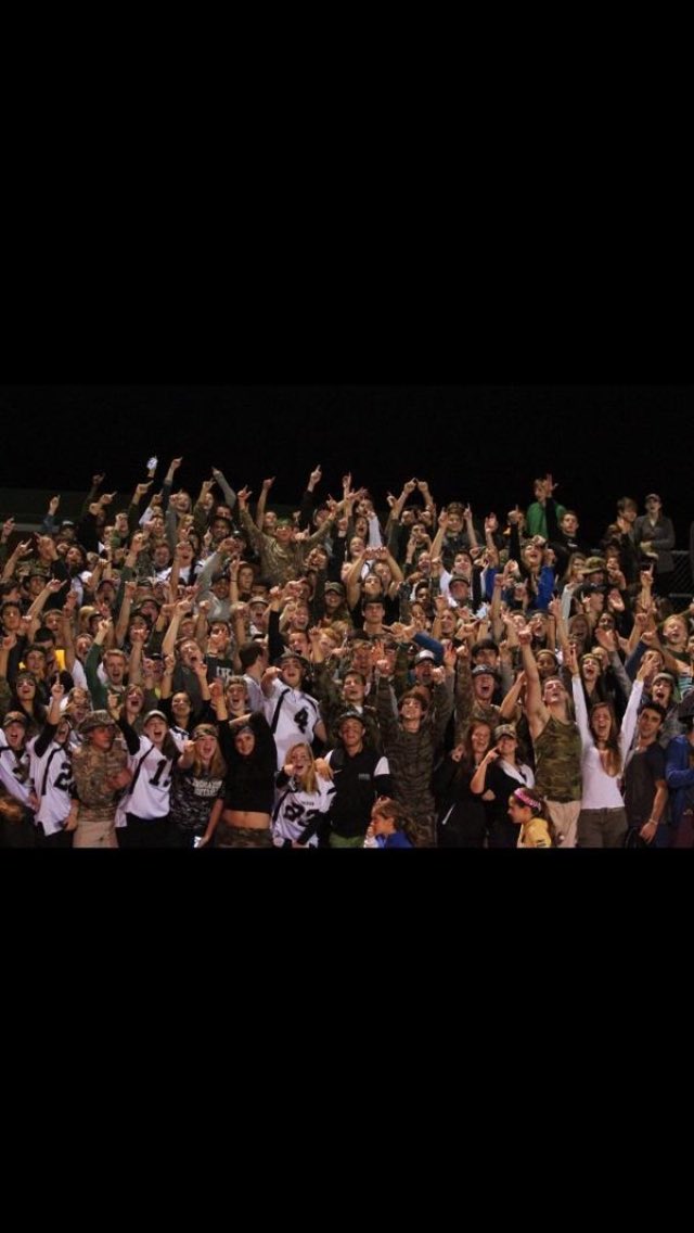 BlackholeLhs's tweet image. LETS GOOO! 🏈Friday 7 pm🏈
CAMO OUT. Get hype ‼️🍽 #easyclaps 👏🏽