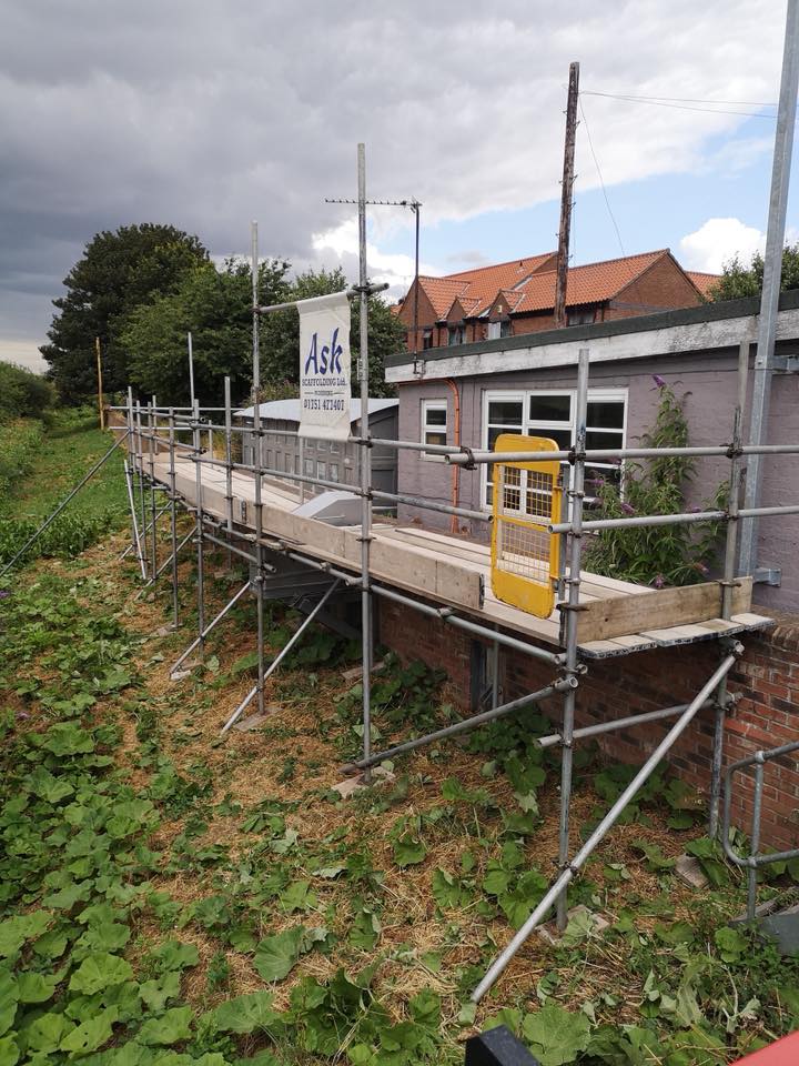 askscaffolding's tweet image. Access scaffold erected at Selby Toll Bridge for decoration works. #AskScaffolding #northyorkshire