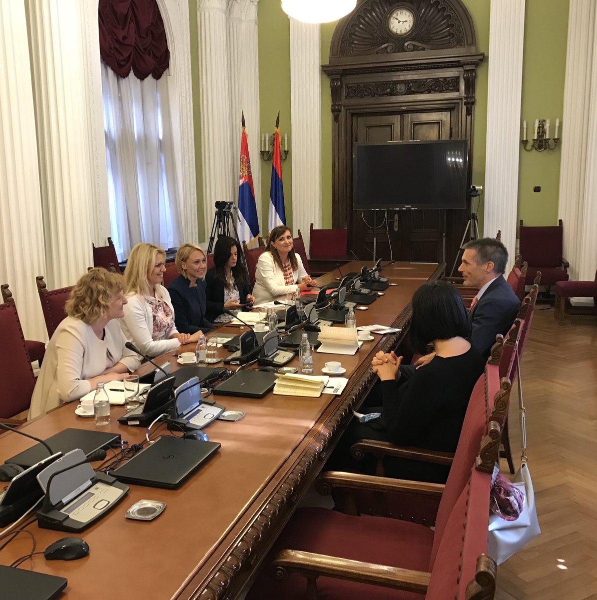 just_Stefana's tweet photo. Sastanak @zpmsrbija sa novim šefom Odeljenja za demokratizaciju @OSCE_Serbia Džonom Klejtonom 
o rezultatima dosadašnje saradnje i budućim zajedničkim projektima 
@DubravkaFilipov @marijatvkv @mihailna @marijanedic7 @NatasaSakota1 https://t.co/fai7qkMugc