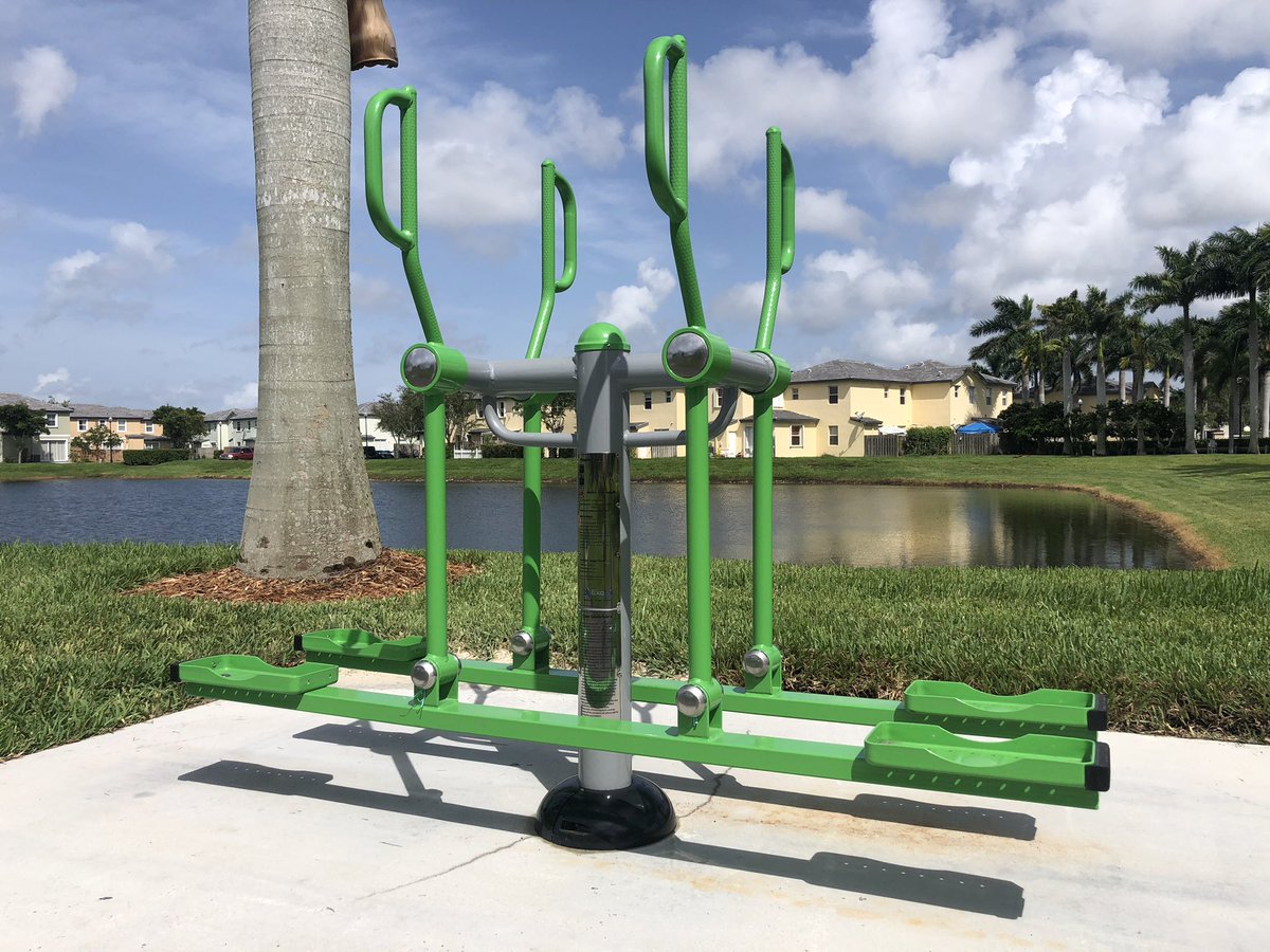 #Skiing in #southflorida? Don’t mind if I do! Grab your #gym partner and push each other for a fun #workout! #outdoorgym #outdoorfitness #parks #parksandrec #miami