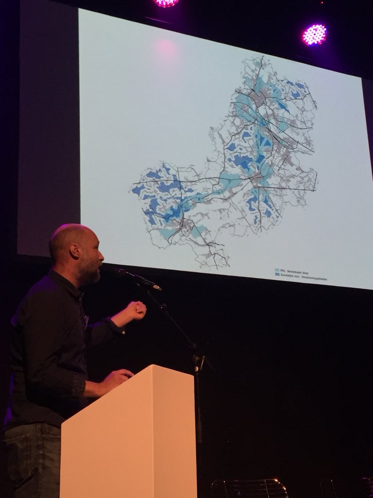 E_landschap's tweet photo. “Door de energietransitie op een goeie manier vorm te geven, creeëren we ook kansen om onze uitdagingen rond mobiliteit, open ruimte, verdichting, ecosystemen enz. Energie kan dus méér zijn dan een extra ruimtevraag.” - Boris Snauwaert Energielandschap Denderland @oost_vlaanderen https://t.co/mz8fSYRg6R