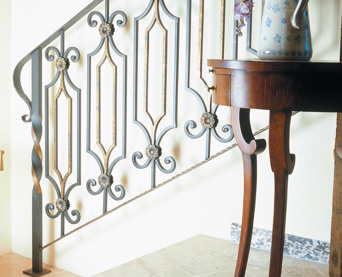 InditalUSA's tweet photo. #WroughtIron #stair #railings give your home a touch of #classic #European #design
https://t.co/TLPaGoiv0i
#wroughtironbaluster #wroughtironrail #classicrail #classicdesign #villa #iron #ironrailing #italiandesign #EuropeanDesign #forged #irondesign #designinspo #railingdesign https://t.co/OW5E2HBoyE