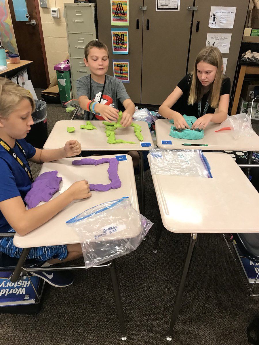 MrsRimbo's tweet photo. Making Mesopotamian City-State models. #CRISTeam1@CRISCougars https://t.co/NQGL31Lzil