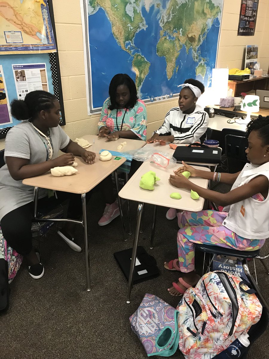 MrsRimbo's tweet photo. Making Mesopotamian City-State models. #CRISTeam1@CRISCougars https://t.co/NQGL31Lzil