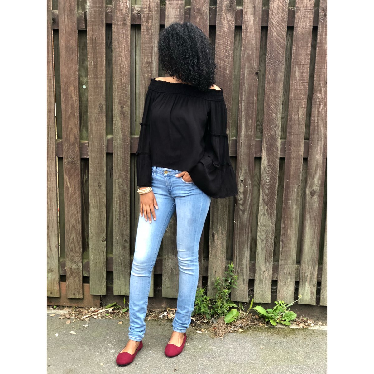 hibasharficntr's tweet photo. Who likes wide sleeves?
@Primark off shoulder blouse ❤️
#FloraEvent
#HibaSharfiCenter
#معرض_فلورا https://t.co/ZXYGm0Emj8