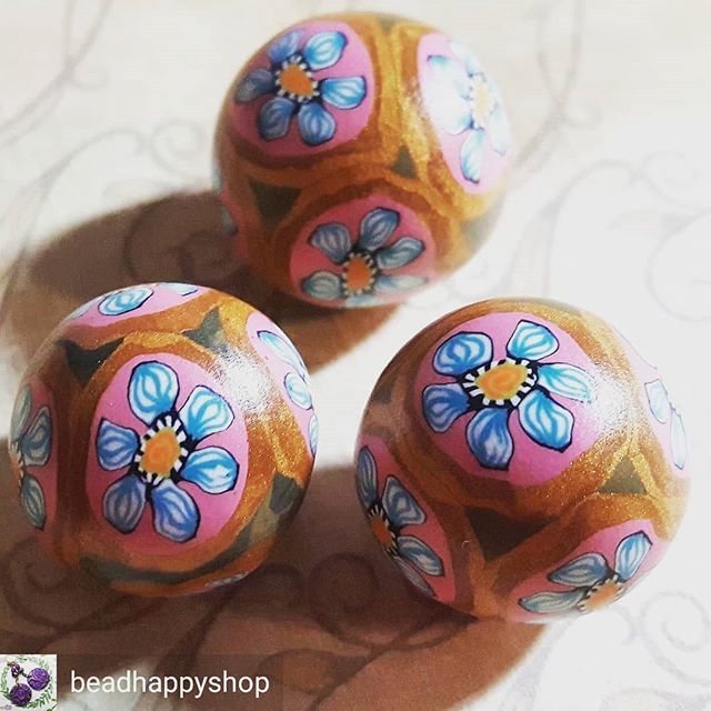 IrishPCGuild's tweet photo. Regrann from @beadhappyshop -  Flower Beads with gold accents 
#handmade #polymerclay #premoclay #claybeads #artisanbeads #clayart #claycreation #clayartist #irishmade #irishdesign #irishpolymerclayguild #kilkenny #ireland #beadhappyshop #daretobediffere… https://t.co/y7G0iQCTlS https://t.co/ltD9ZJFVK9