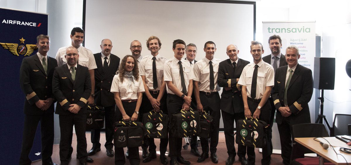 pilotes_af's tweet photo. J-2️⃣0️⃣ #cadetsAirFrance2019 Ready for take off ?
Devenez #pilotesAF
Enorme motivation exigée !
🗓️Ouverture des candidatures du 15/10 au 16/11
https://t.co/fudcjWe47G https://t.co/93kzebMHUs