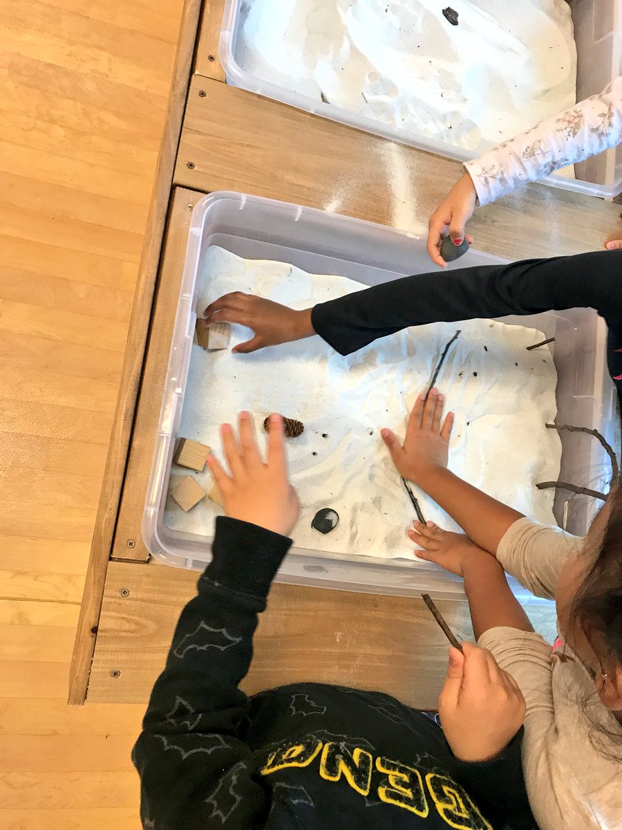 Mgikov's tweet photo. Lots of opportunity for co-operative play, sharing and creative collaboration here! Well suited for the explorative & imaginative nature of young children #socialskilldevelopment https://t.co/0tFqhwykS0