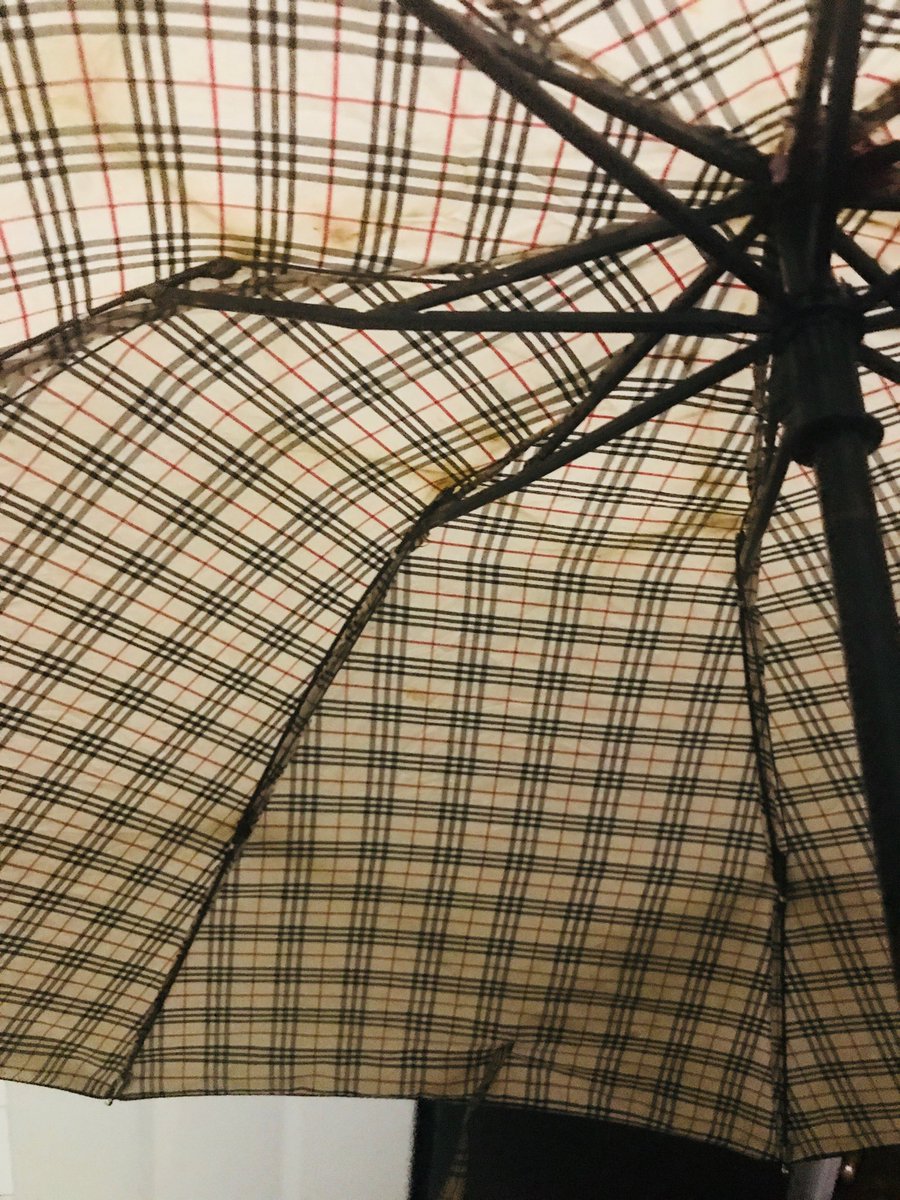 Бичас бөрбэри зоотогтой хүн шоо тэгж ярихым бол нэххх...