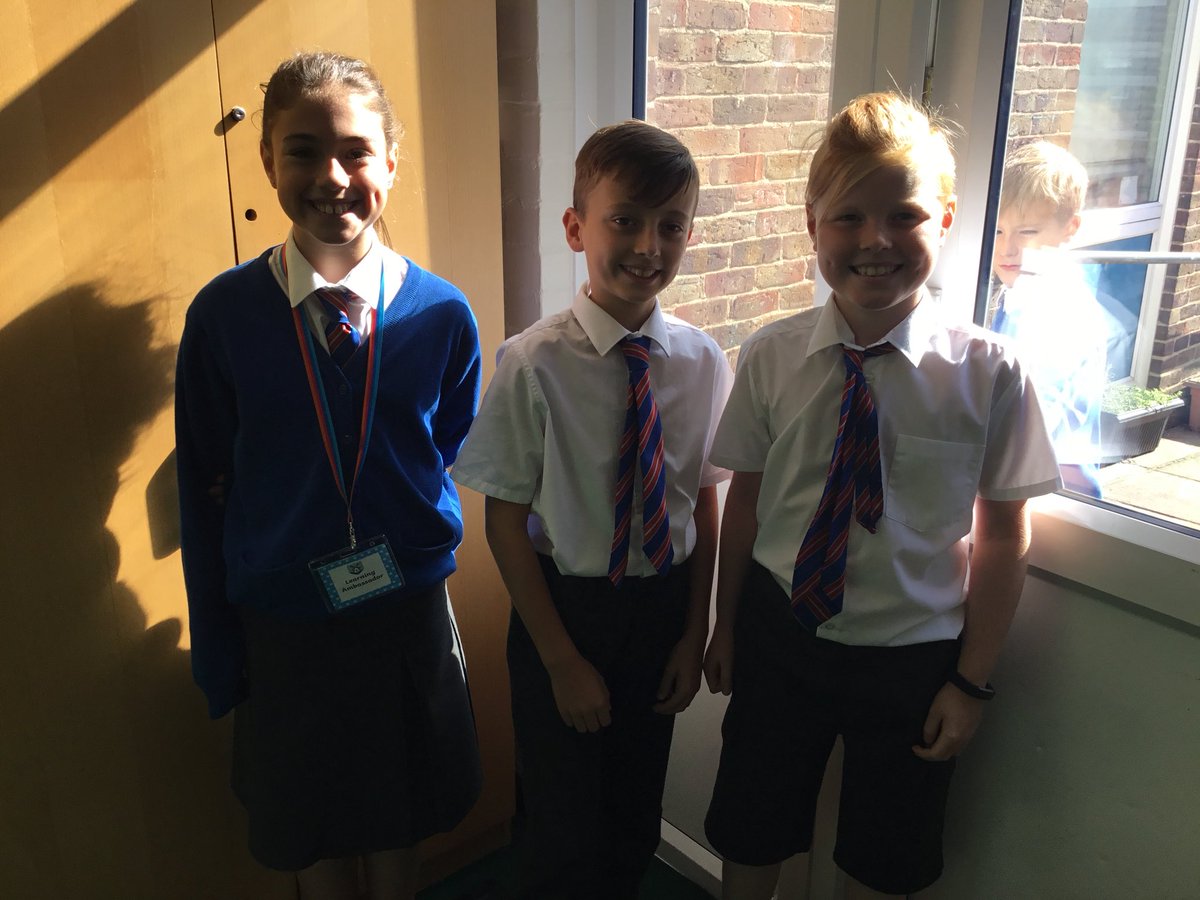 HilltopMedway's tweet image. A warm welcome to a new pupil who enjoyed a peer led tour this afternoon. #learningambassador #SS