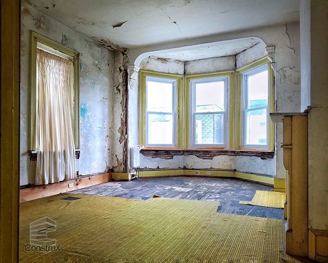 GoConstrux's tweet image. 📐 Another blank canvas in the #ConstruxPipeline. Built in 1885, this 2,200 sqft gem has many original architectural elements. We&apos;re looking forward to restoring it&apos;s charm and salvaging whatever doesn&apos;t fit the customer&apos;s vision. #CrazyForCorbels #Pa… bit.ly/2Q2UyL6