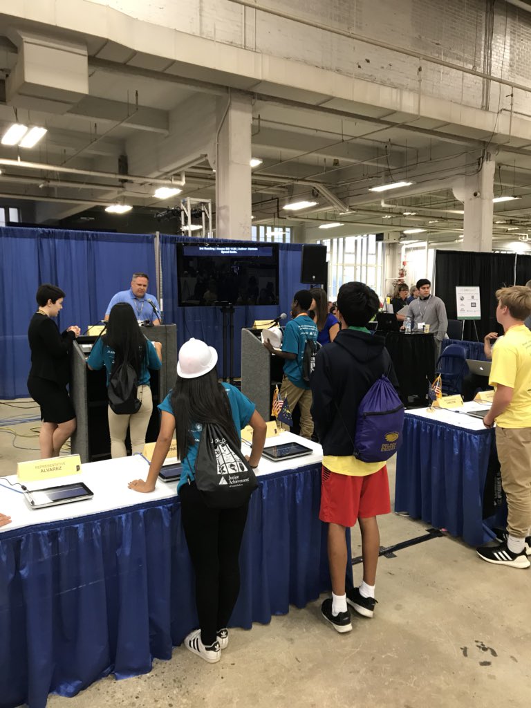 MoshierScott's tweet image. Fun time at #JAJobSpark voting a bill into law!