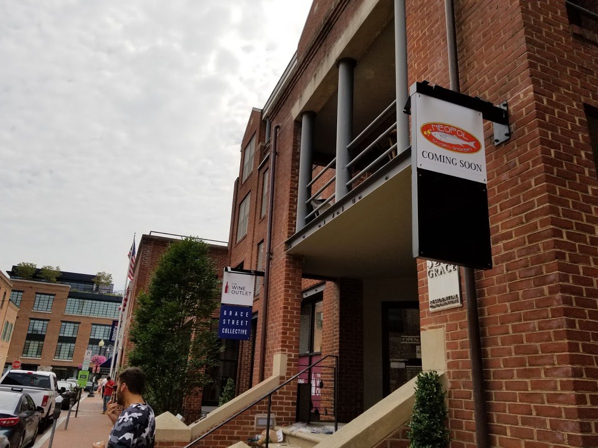 CreatEdgeSigns's tweet image. #bladesigns are among the most effective signs to those who generally walk about from place to place. Coffee shops, for example Grace Street Coffee(Collective)in Georgetown, favor these signs for attracting pedestrian customers. creativeedgesigns.com